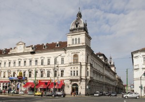 Vedere frontală de ansamblu